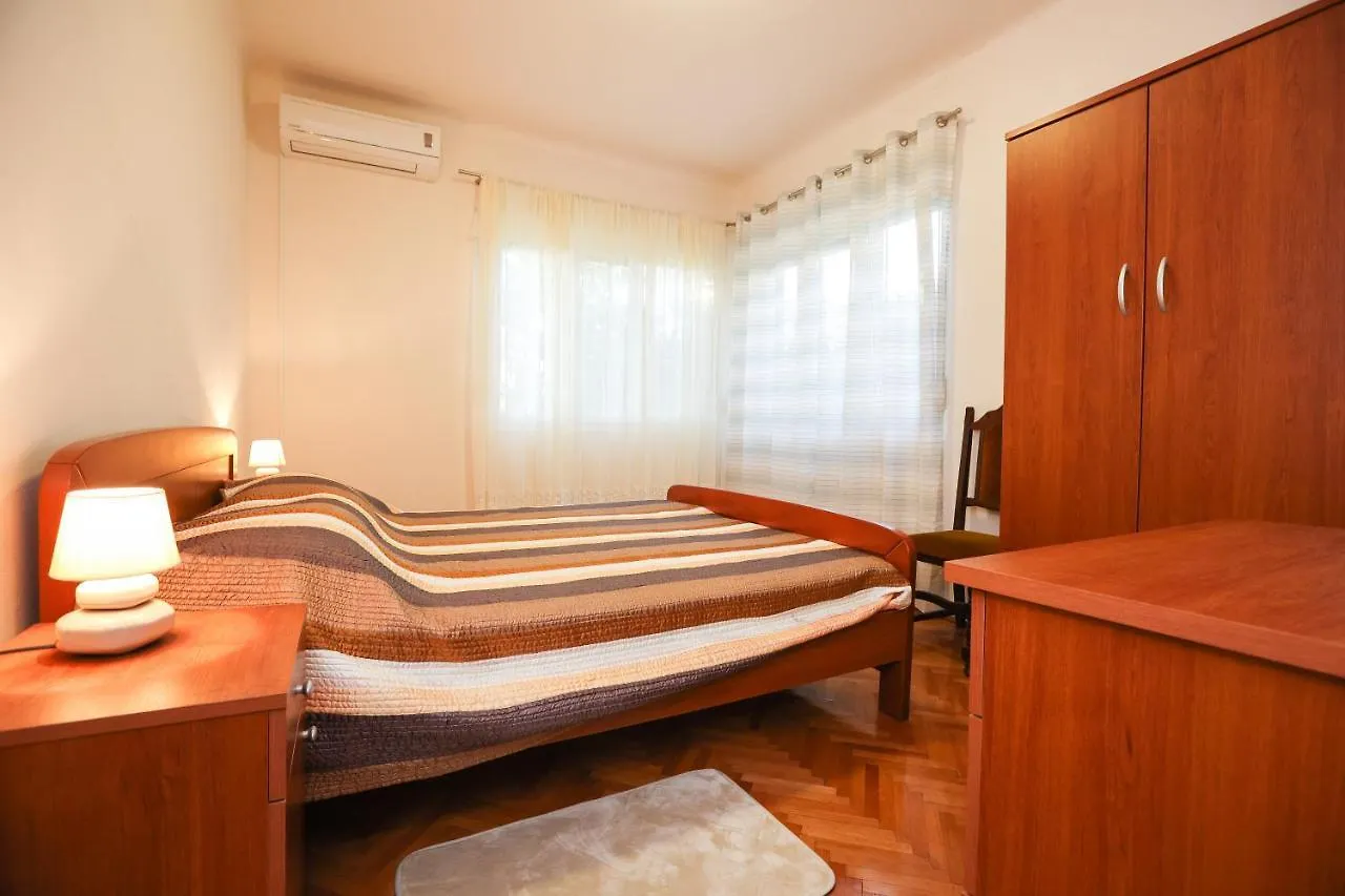Holiday Home Bura